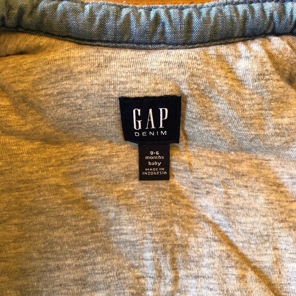 Gap Baby Chambray Quilted Vest - Picture 3 of 4